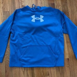 Men’s Under Armour sweatshirt.
